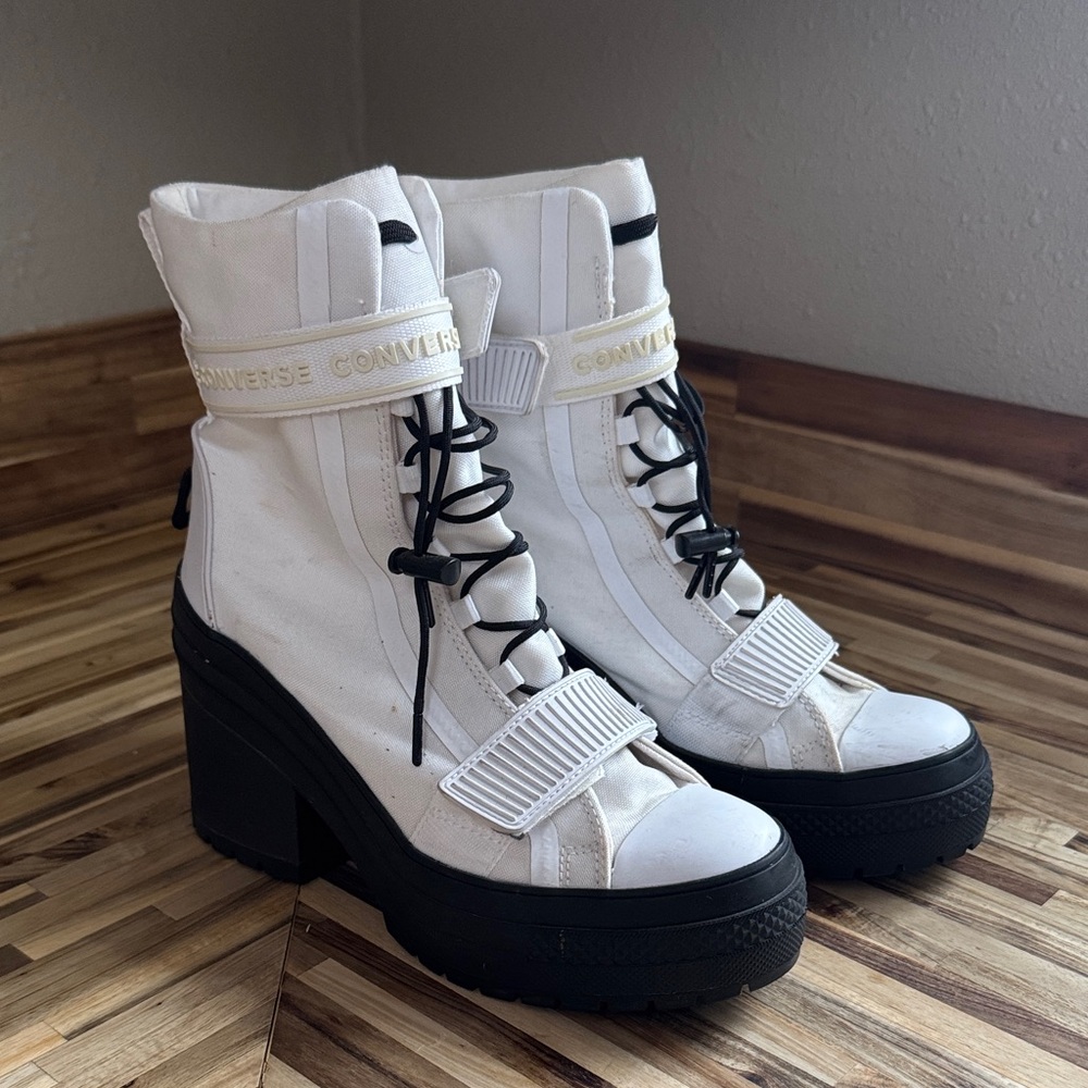 Converse Women's White and Black Lace-Up Platform Boots all star hi boots